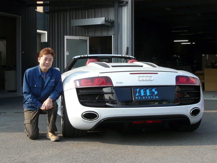AUDI_R8_01