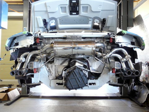 AUDI_R8_03