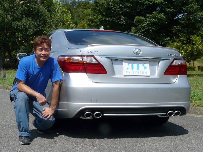 LEXUS_LS_01